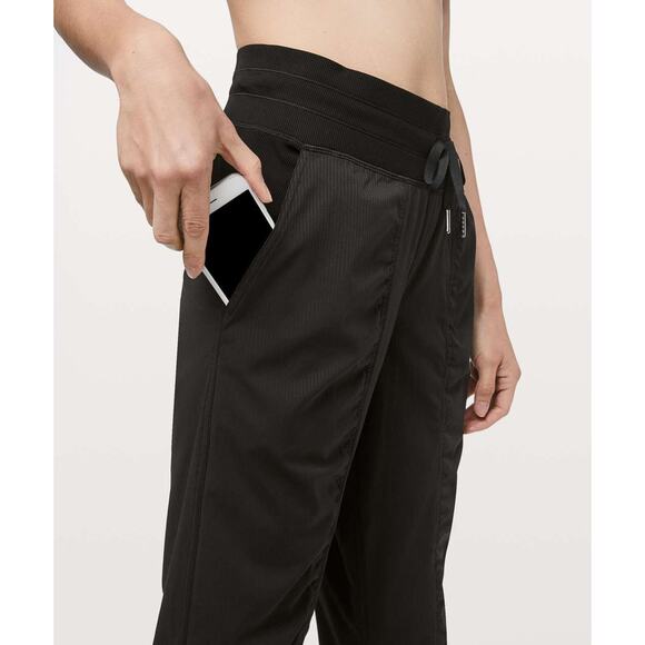 *Flawed Lululemon Dance Studio Jogger 29" Pants Black Drawstring Women's Size 8 - Picture 5 of 16
